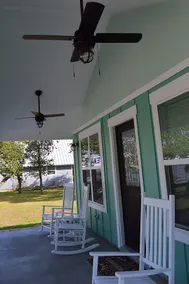 The Craft Coastal Cottage - Image 4