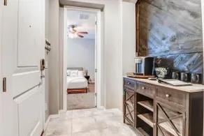 The Farmhouse Guest Suite - 8 minutes to Airport! - Image 2