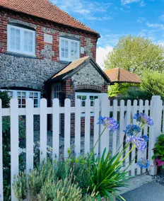 Beautiful 18th century cottage in Arundel - Image 3