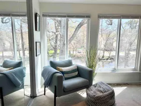 3 Blocks 2 Beach at Oceanfront Lakefront Getaway - Image 2