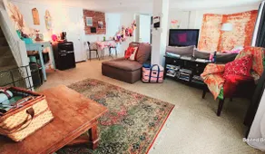 Dockside suite, beach, village 10 min walk! - Image 2