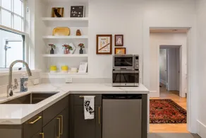Soak Up Historic Charm at the Inner Sunset Getaway - Image 5