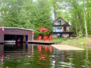 Family friendly waterfront retreat on Stoney Lake - Image 4