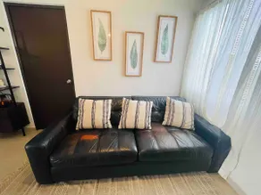 Spacious ground floor apartment with a backyard. - Image 4