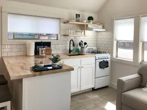 Modern Mini Downtown Arcata Guest House - Image 4