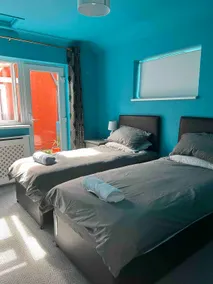 Beautiful private entrance annexe, free parking - Image 3