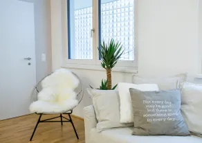 Splendid Planet Apartment - Central & Chic! - Image 5