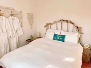 Dreamy Beach Suite Right on the Bay - Image 3