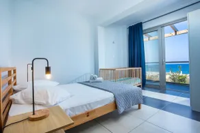 Villa con terrazza, griglia e giardino | Vista sulla città - Image 4