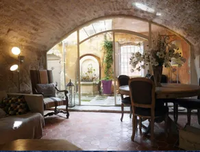 Unique & magical artist's house in the Luberon - Image 2