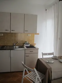 Apartment Hrast A2+1 - Image 4