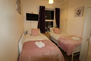 PearTree House - Image 3