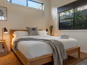 Wattle St Beach House- steps from the beach! - Image 3