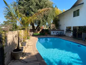 The Foodies Place for Family Feasts - Heated Pool - Image 2