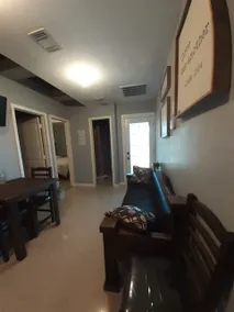Small 2 bed 1 bath upstairs apartment with balcony - Image 5