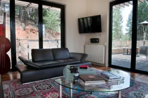 Lotus Lake House - Image 3
