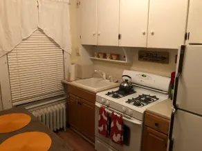 Cozy One Bedroom Apartment - Image 3