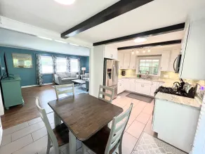 The Best Family & Friends Hangout & Pet Friendly!! - Image 5