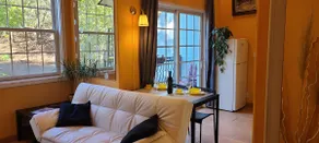Montclair Retreat-quiet, private, in unit laundry - Image 2