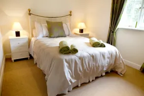 New Forest Cottages - Image 2