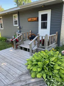 3 bedroom Lake Cottage Retreat - Image 2