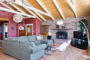 Overlooking Boulder; outstanding 8 bedroom home - Image 5