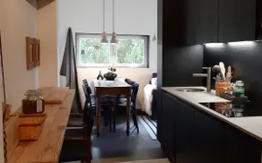 IRIS TOP 3 DESIGN APARTMENT - Image 2