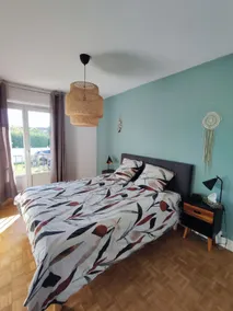 Bright and well-located apartment with parking. - Image 3