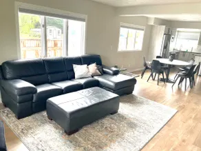 Beautiful Farmhouse in Ridgefield - Image 2