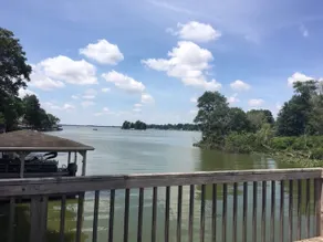 Indian Lake Treehouse Waterfront Cottage - Image 5