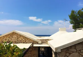 Unique private beachfront oasis - Image 2