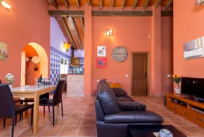 Air-conditioned dream house with private pool & air conditioning - Image 2