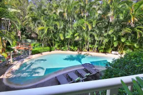 Serenity style and space in tropical surrounds - Image 3
