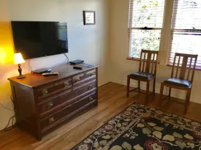 Treetops - Craftsman Guest House - Image 2