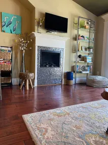 Spectacular Riverfront w/ Parking & A King Bed! - Image 5
