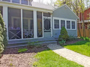Fun Beach House, Pool, Spa, Steps to Lake Michigan - Image 2
