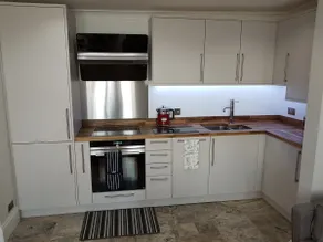 Panoramic Sea Views, Central Seafront Location, Private Parking Space Off Street - Image 4