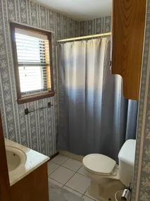 Coler 1BR Suite w/ Living Room, Kitchen, & Garage - Image 3
