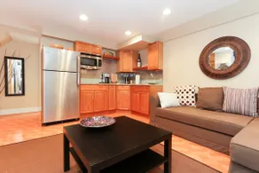 Modern DC Northwest Apartment with Parking Spot - Image 4