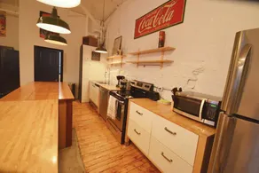2000 sq. Penthouse Industrielle Loft - Image 4