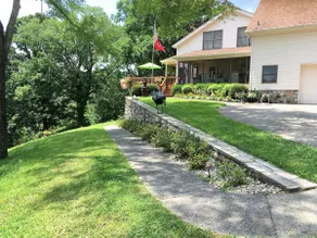 Country and nature - majestic views, convenience - Image 4