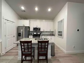 3rd floor condo in Providence - Image 3