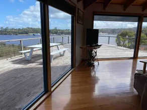 Strahan House - Image 5