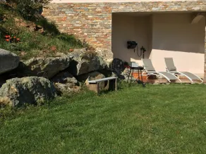 Charming 3-bedroom between sea and mountain - Image 4