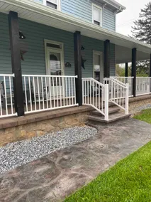 Compass Victorian Apt 2 - Image 4