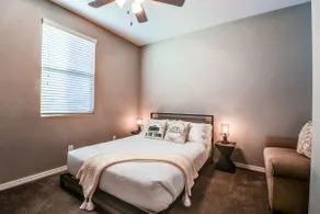 The Farmhouse Guest Suite - 8 minutes to Airport! - Image 4