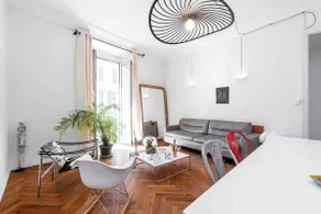 3-Brd Apt in trendy neighborhood - Image 4