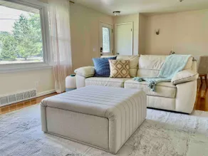 Entire Cozy House in Safe Neighborhood - Image 4