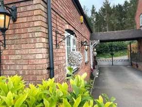 Adorable 2 bedroom countryside guesthouse - Image 2