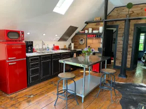 Gothic Victorian Carriage House Apartment - Image 5